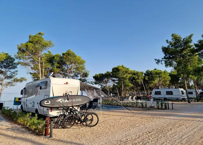 Aminess Style Avalona Pitches 5* Povljana