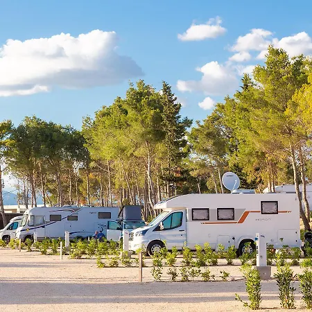 Parque de Campismo Aminess Style Avalona Pitches